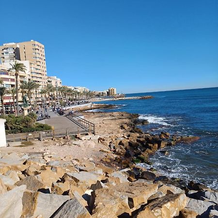 Playa De Los Naufragos Cozy Apartment With Pool ตอร์เรเวียคา ภายนอก รูปภาพ