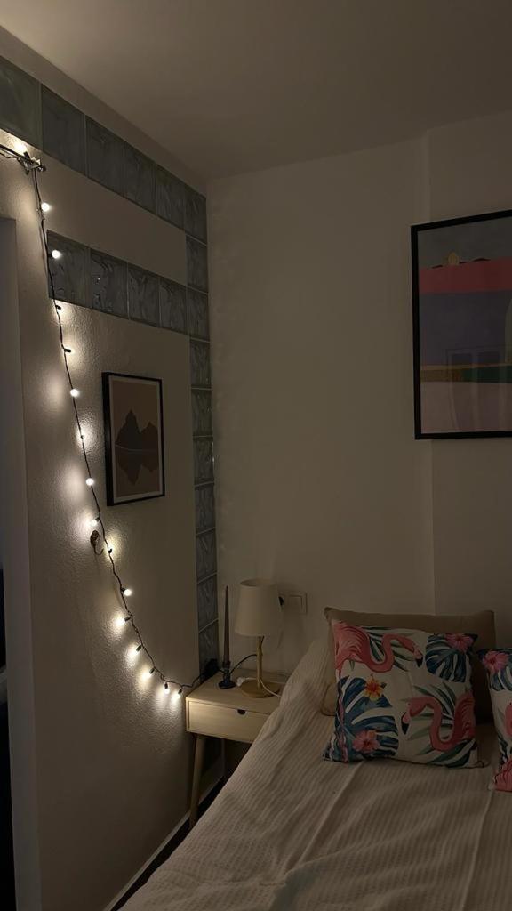 Playa De Los Naufragos Cozy Apartment With Pool ตอร์เรเวียคา ภายนอก รูปภาพ